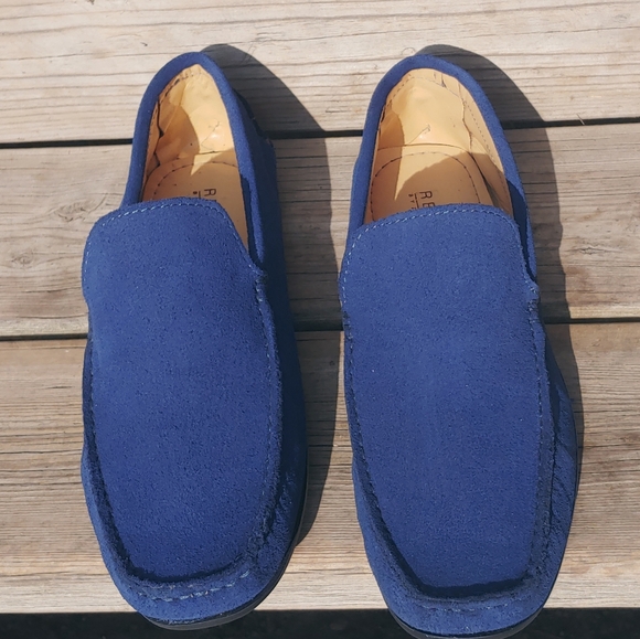 Blue Suede leather Driving shoes, Sleek design fits regular to medium width feet - Picture 4 of 9